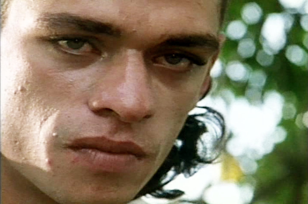 Víctor Gaviria, un personaje más de sus películas – Amrec
